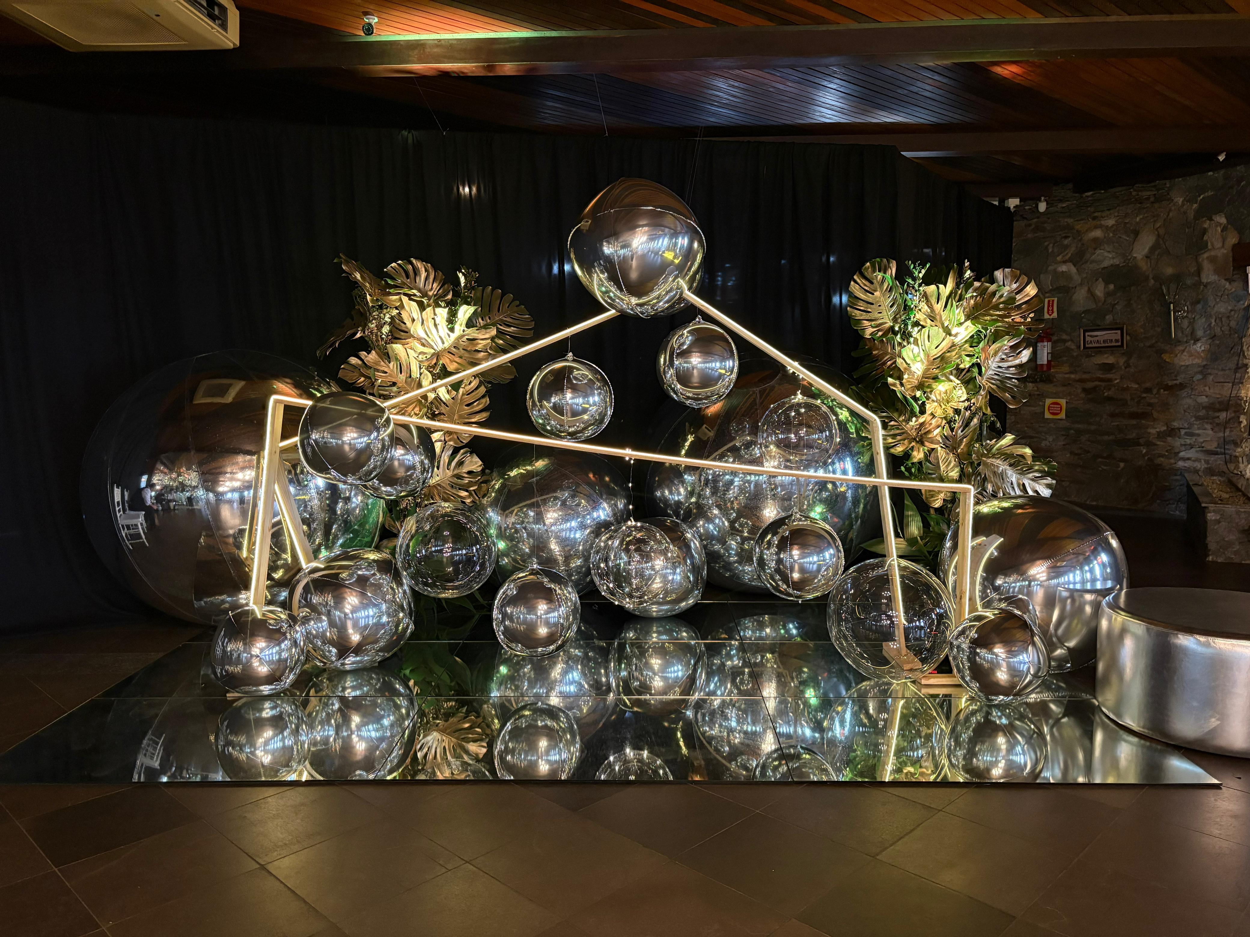 Free HTML5 Template by FREEHTML5.co