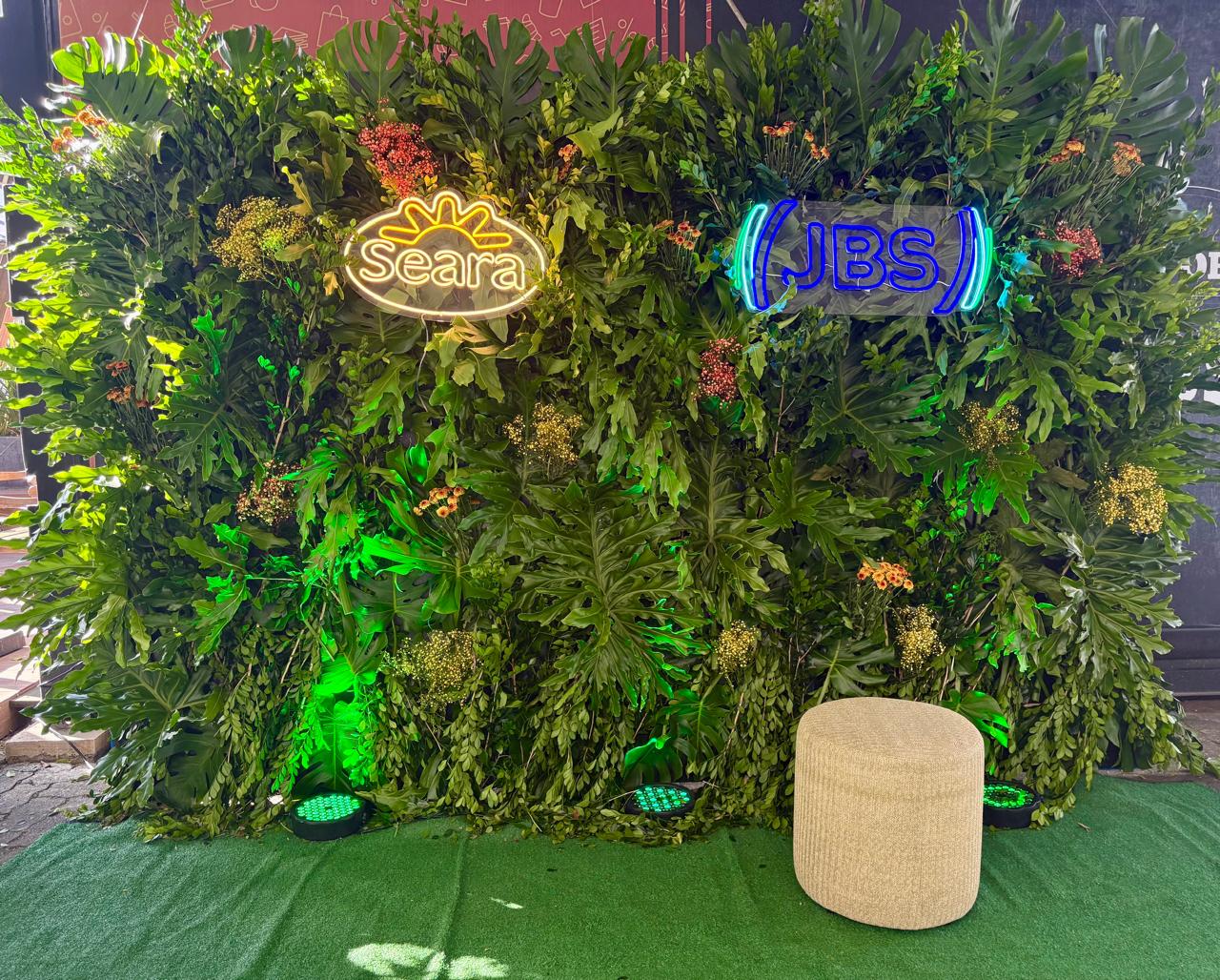 Free HTML5 Template by FREEHTML5.co