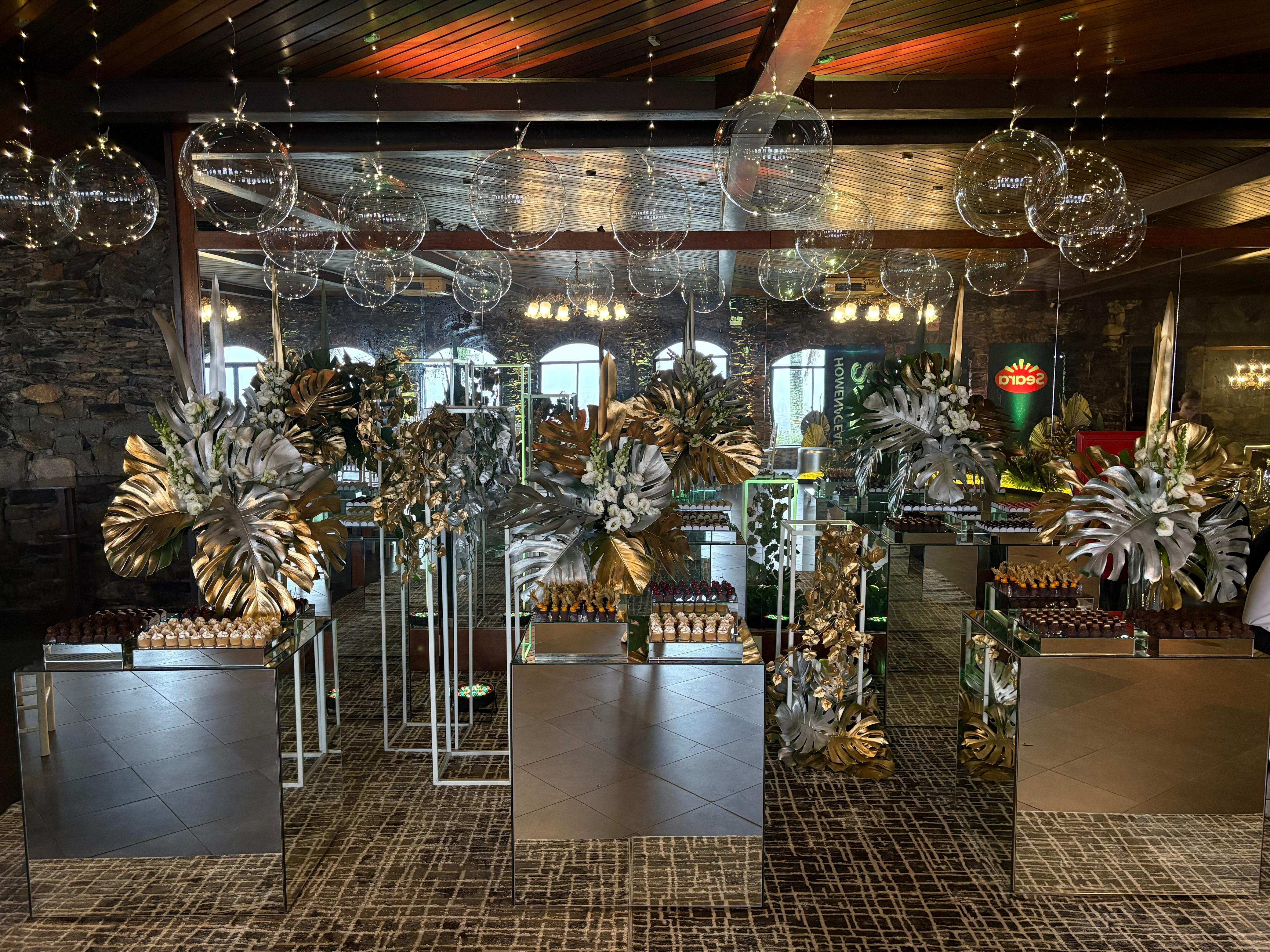 Free HTML5 Template by FREEHTML5.co