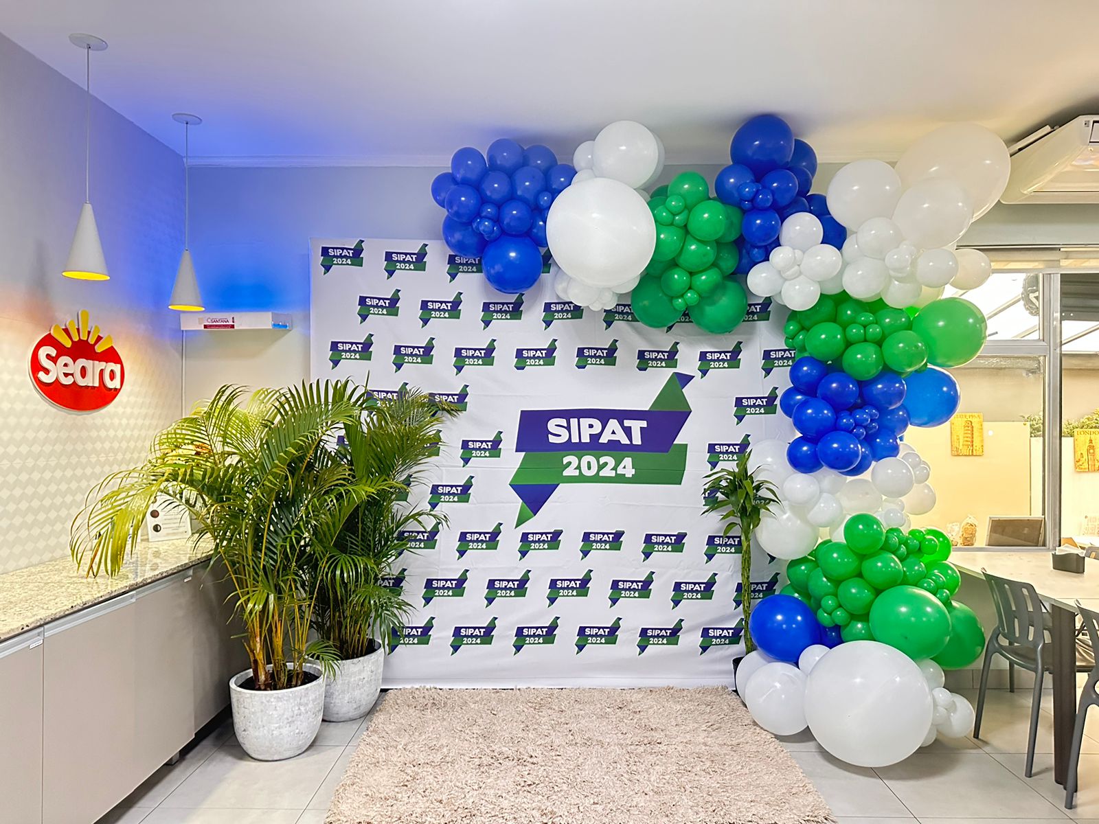 Free HTML5 Template by FREEHTML5.co