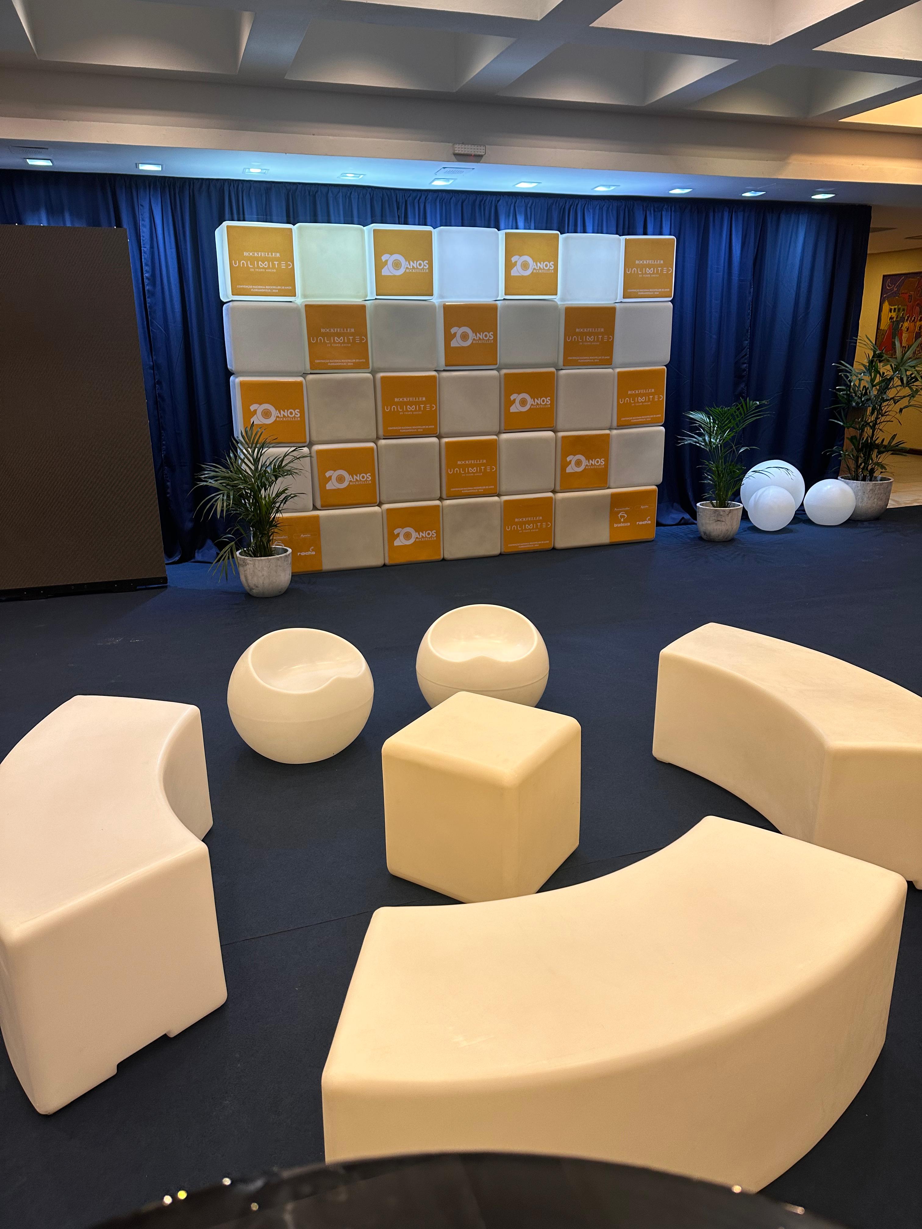 Free HTML5 Template by FREEHTML5.co